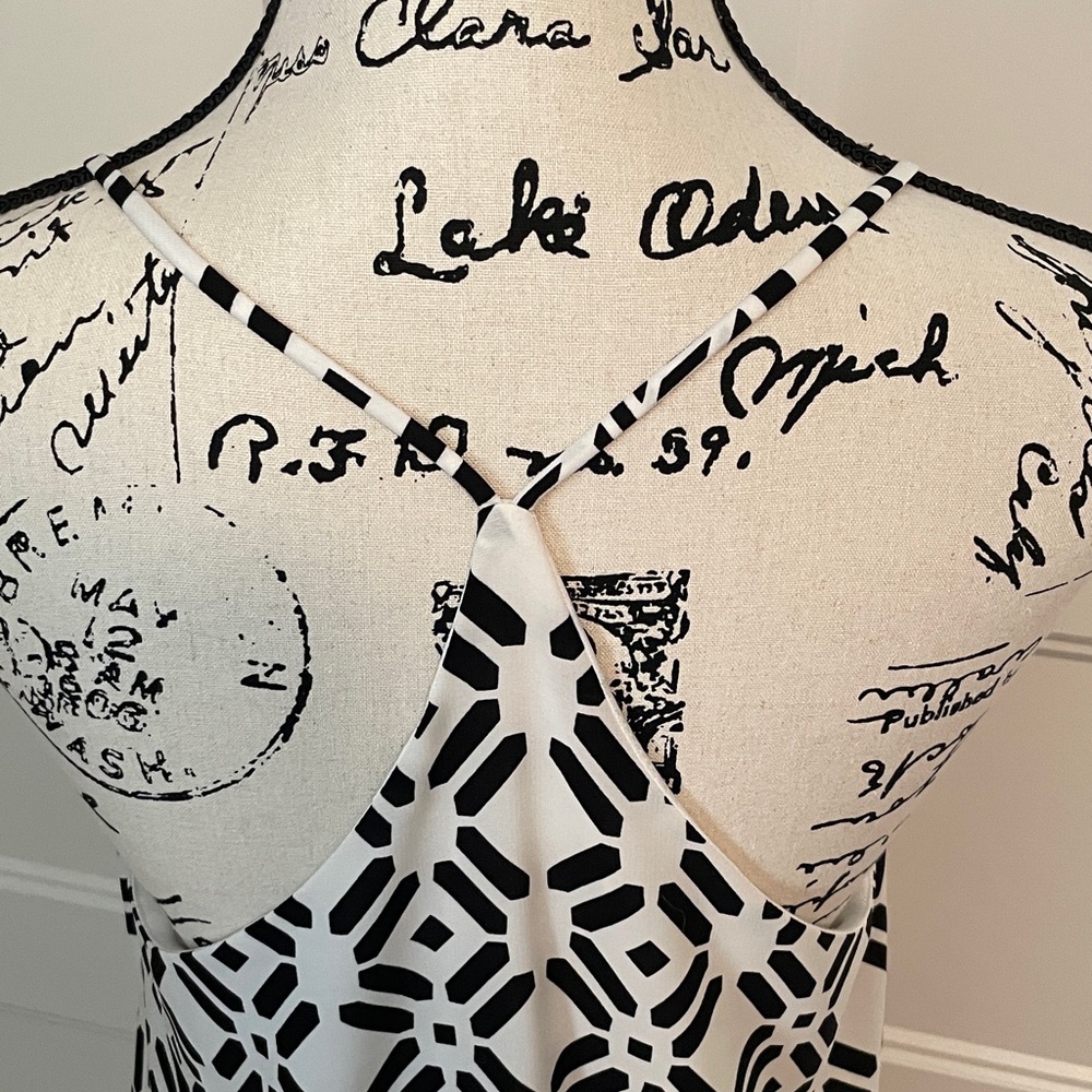 Everly Monochrome Patterned Top - image 5